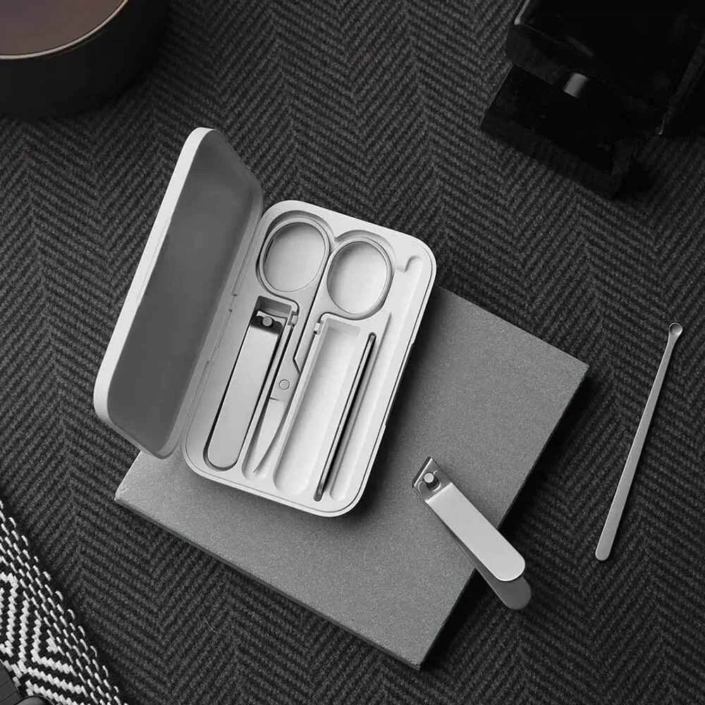 (image for) Xiaomi Mijia Portable Compact 5-Piece Mini Nail Clipper Set Stainless Steel Flat Nail Clipper Nail File Ear Pick Remove Dead Skin Ear Cleaning